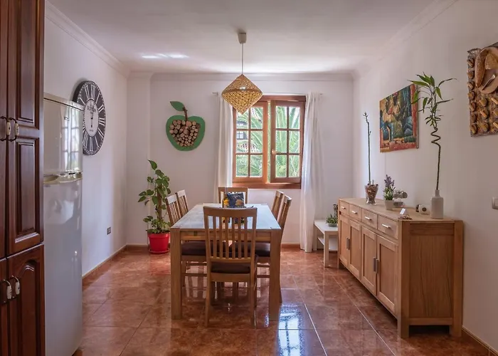 Apartment Agora - Spacious 2 Bedrooms- 2 Bathrooms *